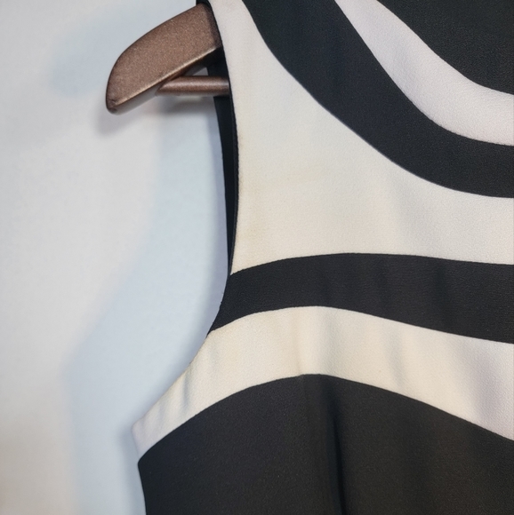 DONNA B black and white mini dress. Size 6 - Picture 4 of 10